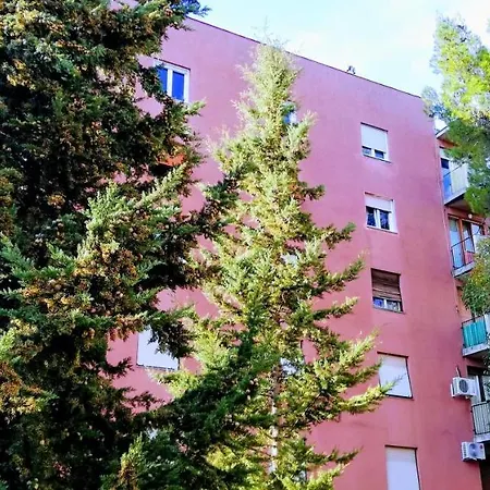 Center Park And Apartment Pula