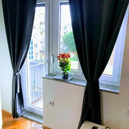 アパート Center Park And プーラ