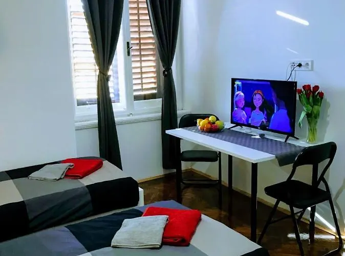 Center Park And Pula