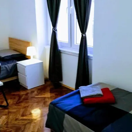 Center Park And Apartman *