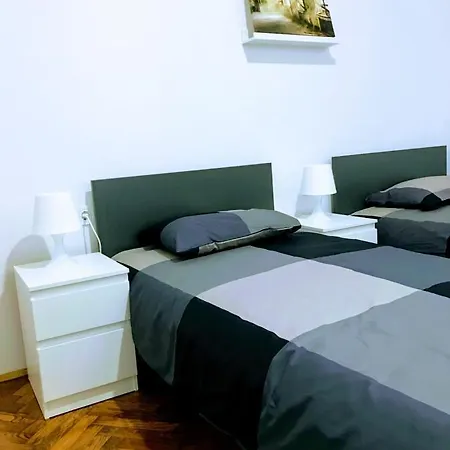 Center Park And Apartman