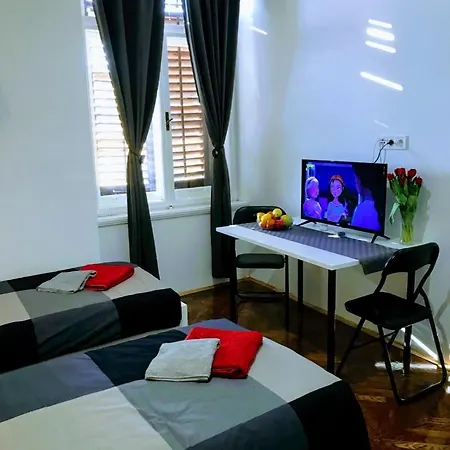 Center Park And Póla