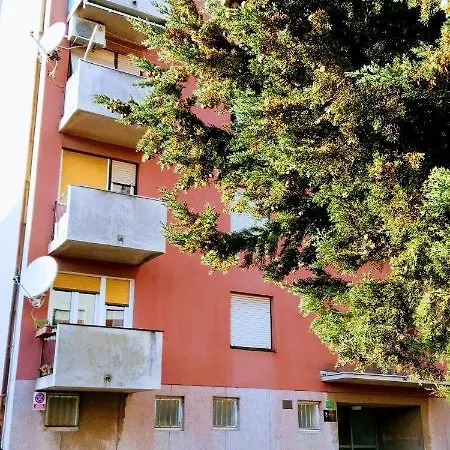 Center Park And Apartman *