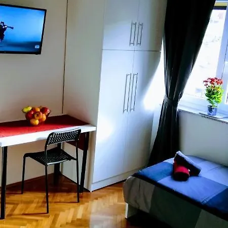 Center Park And Apartman Póla
