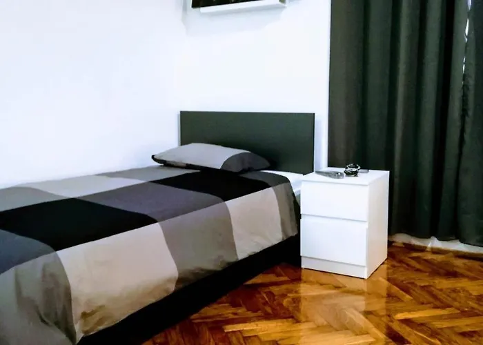 Apartment Center Park And