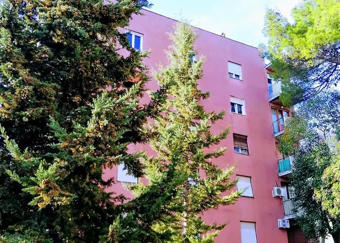 Center Park And Διαμέρισμα Πούλα