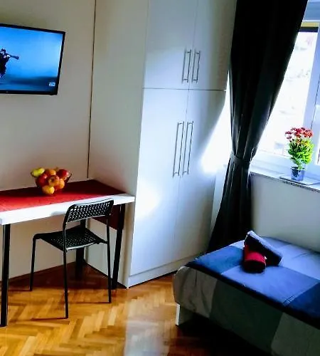 Center Park And Apartment Pula