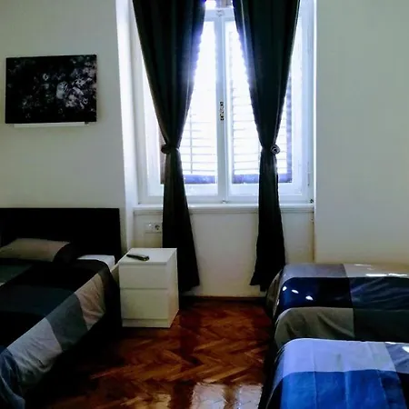 公寓 Center Park And