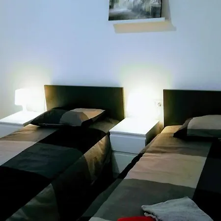 Center Park And * 普拉