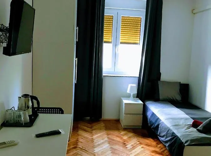 Apartman Center Park And Pula